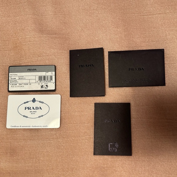 Beautiful Authentic Prada Purse - Saffiano Bianco - Picture 12 of 12